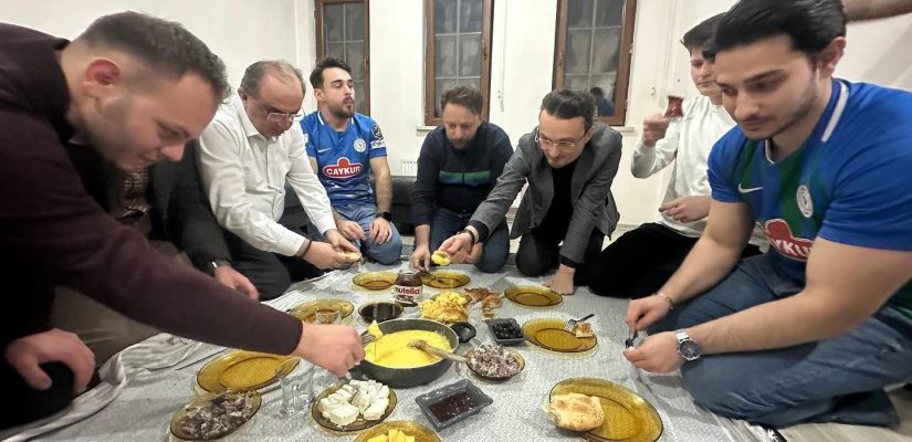 Milletvekili Muhammed Avcı’dan Rizeli öğrencilere sahur sürprizi
